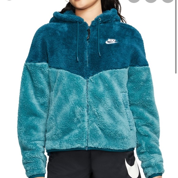 Nike Tops - NIKE WINDRUNNER FLEECE/SHERPA JACKET HOOD
